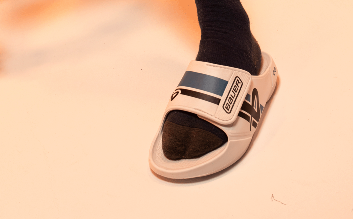 BAUER/OOFOS Men's OOahh Sport Flex Sandal ?C White - Image 3